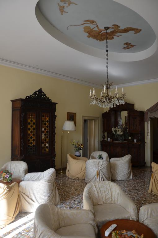 Hotel Terme Regina Villa Adele Абано-Терме Номер фото